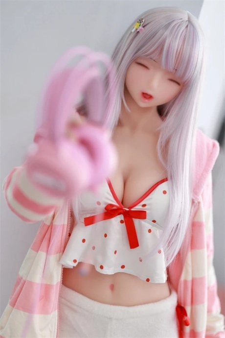 Mai Love Doll Nude XXX