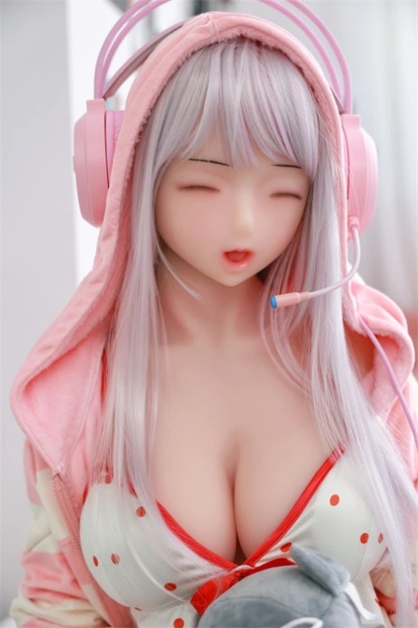 Mai Love Doll Nude XXX