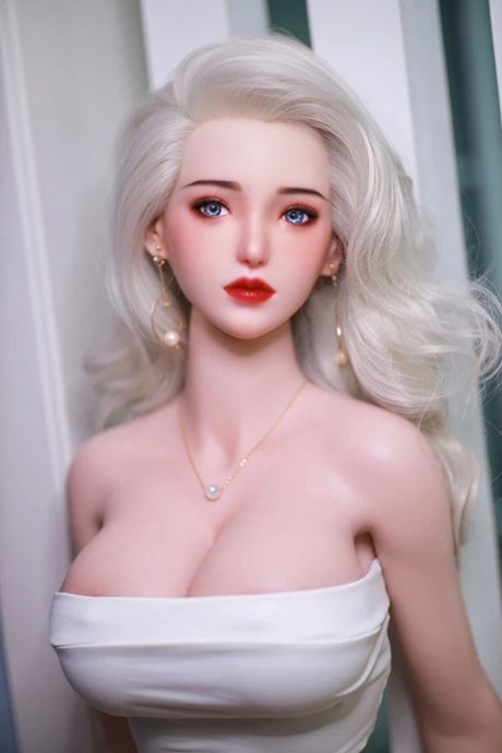 Mai Love Doll XXX Pictures