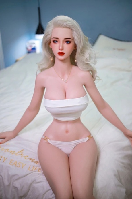 Mai Love Doll XXX Pictures