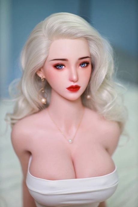 Mai Love Doll XXX Pictures