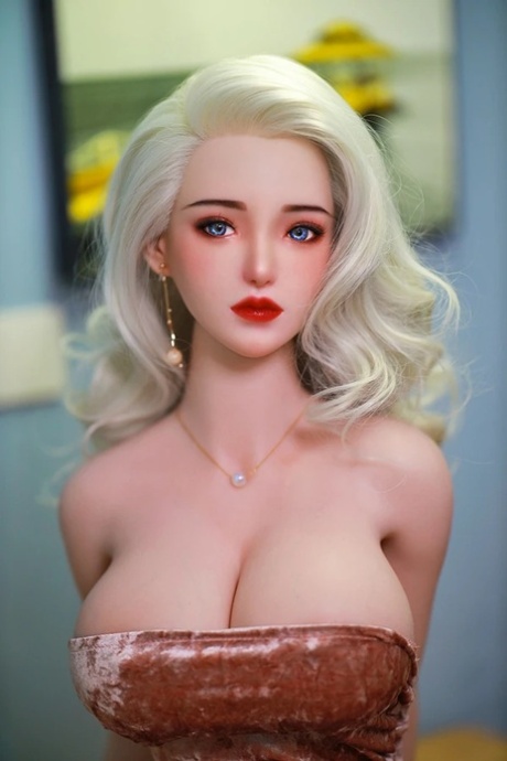 Mai Love Doll XXX Pictures