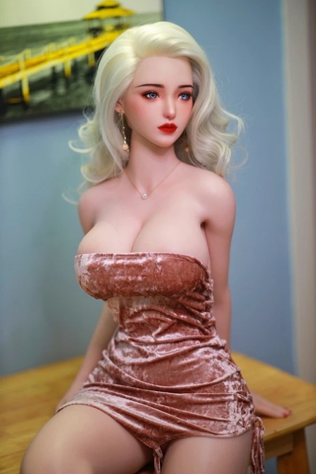 Mai Love Doll XXX Pictures