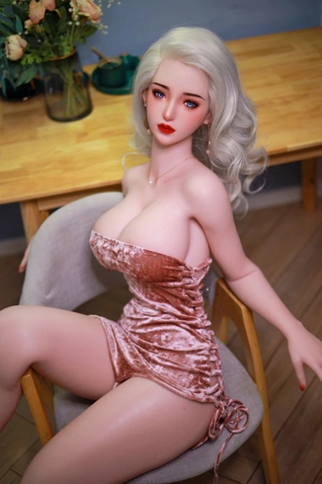 Mai Love Doll XXX Pictures