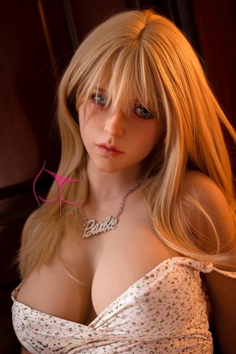 Mai Love Doll Hot Pictures