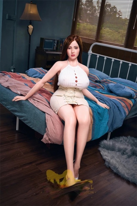 Mai Love Doll Nude Photos