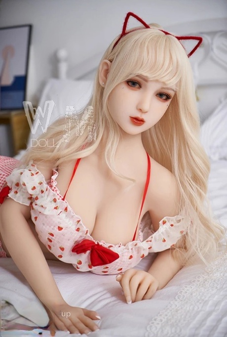 Mai Love Doll Nude Photos