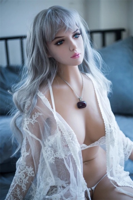 Mai Love Doll XXX Pics