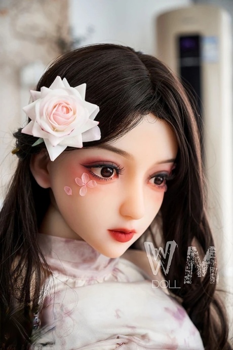 Mai Love Doll 色情画廊