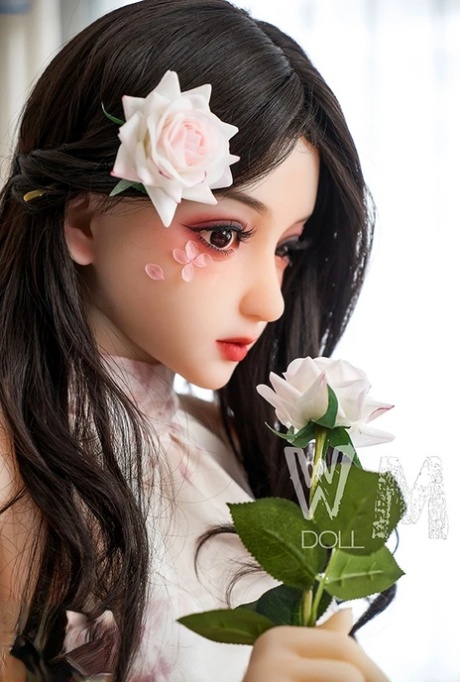 Mai Love Doll 色情画廊