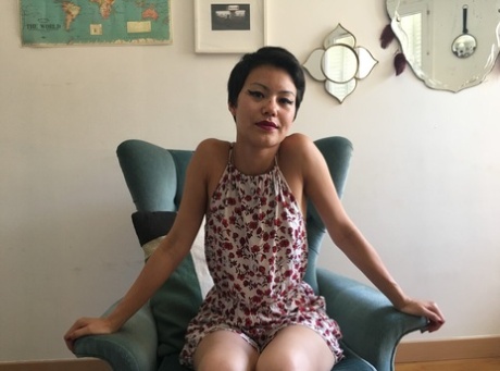 Eries主演六月,由美XXX画廊