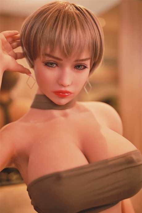 Sex Doll Queen XXX Pics