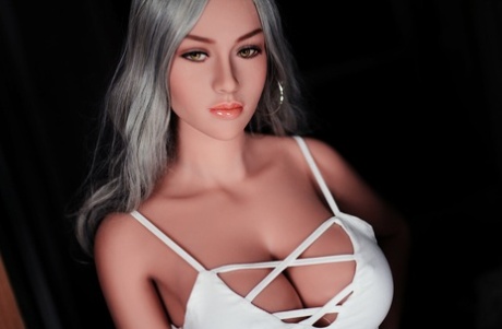 Sex Doll Queen XXX Porn Pics