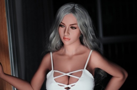 Sex Doll Queen XXX Porn Pics