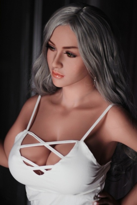 Sex Doll Queen XXX Porn Pics