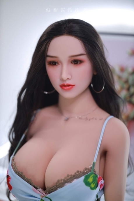 Sex Doll Queen XXX Photos