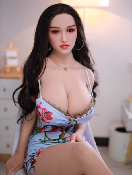 Sex Doll Queen XXX Photos