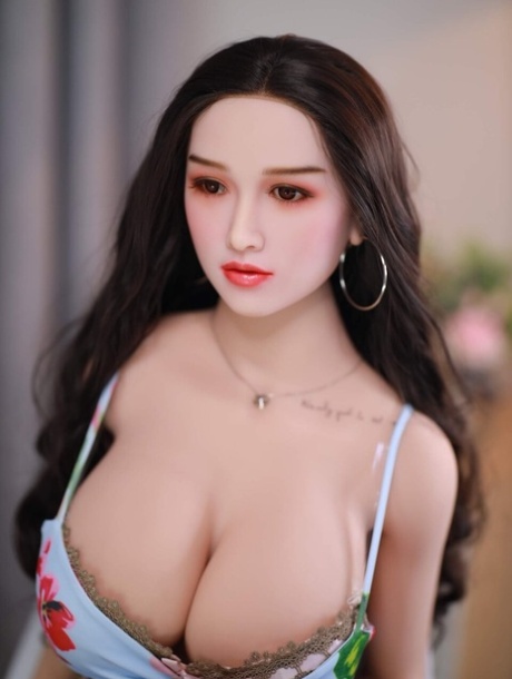 Sex Doll Queen XXX Photos