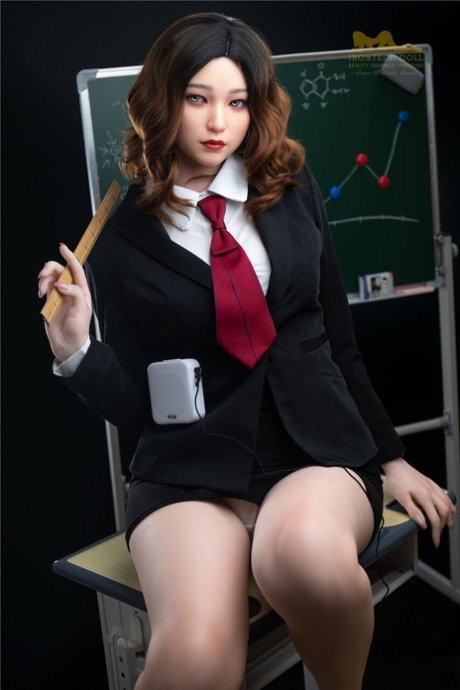 性玩偶女王 热门色情