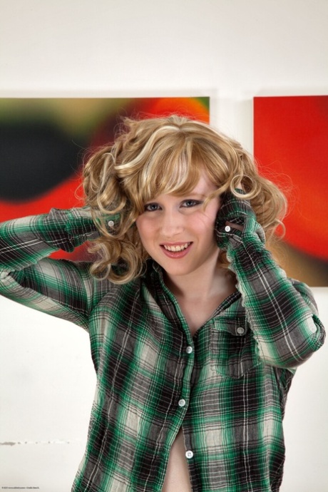 ATK Archives performed by Satine Spark XXX Images