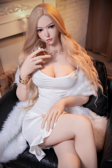 Kanadoll Hot Porn Pics