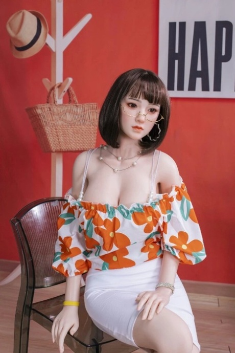 Mai Love Doll Naked Gallery