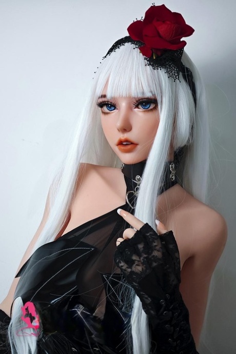 RealSexDoll Nude Pics