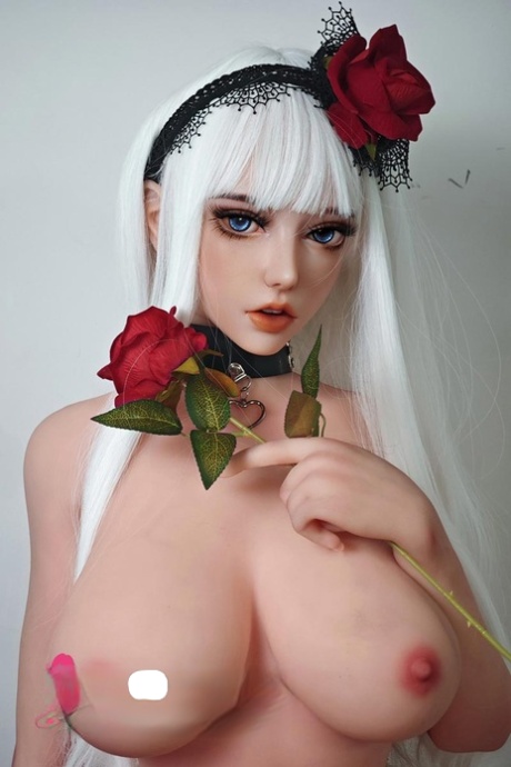 RealSexDoll Nude Pics