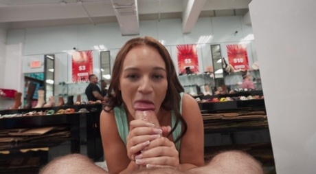 Mofos Network 主演 Gi Joey、Lexi Victoria XXX 图片