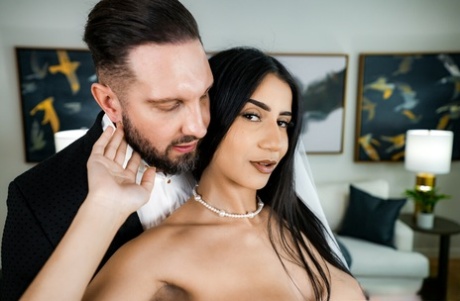 由 Quinton James、Roxie Sinner 表演的 Team Skeet Porn XXX