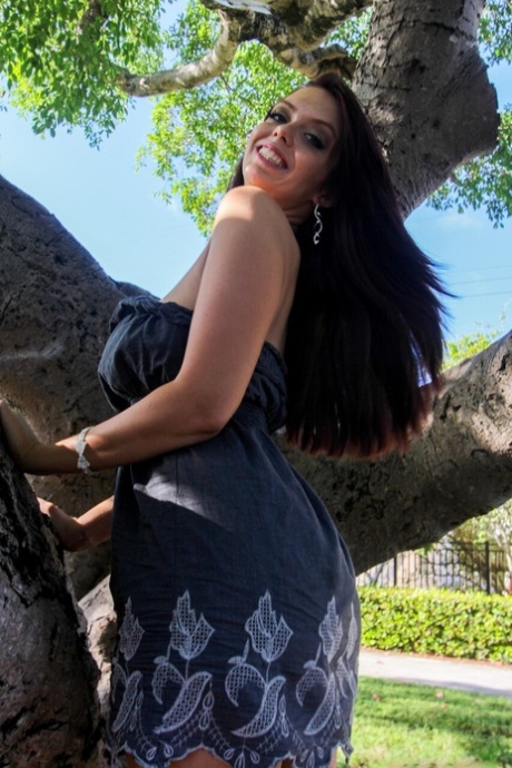 PAWG Queen featuring Ryan Smiles Sex Pictures