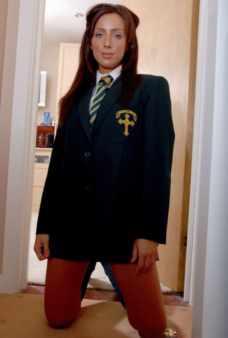 学院制服 维多利亚-詹姆斯