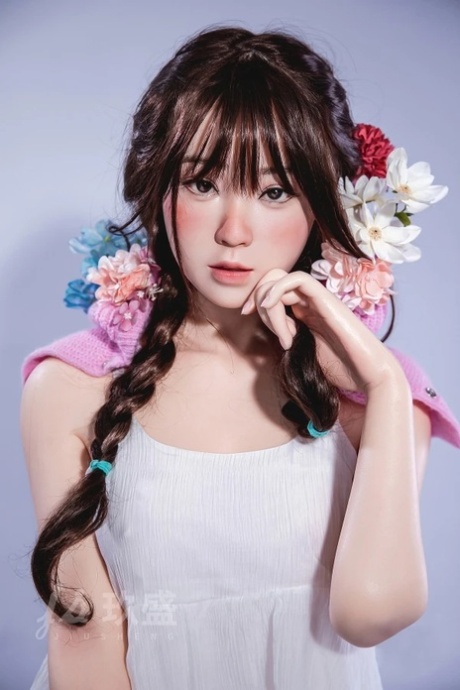 kanadoll 裸体色情图片