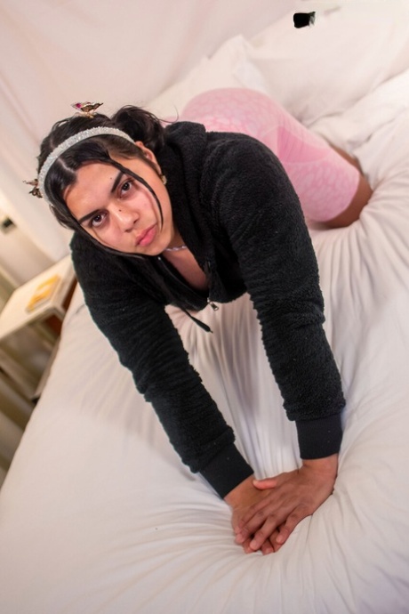 Femout XXX starring Bellanalgona Sex Images