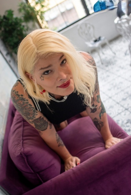 Grooby Girls featuring Daisy Chains Nude Photos