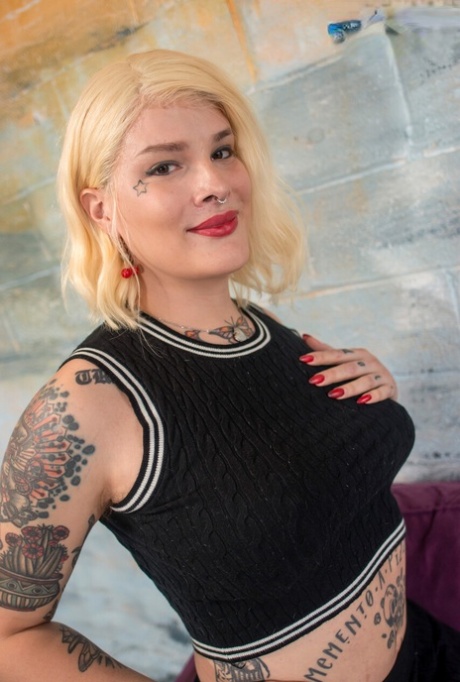 Grooby Girls featuring Daisy Chains Nude Photos