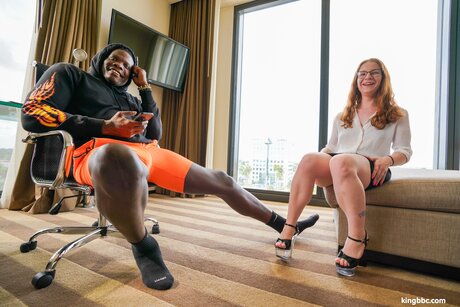 King BBC performed by Amy Quinn, Louie Smalls Naked Porn Pics