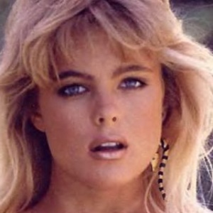 Erika Eleniak